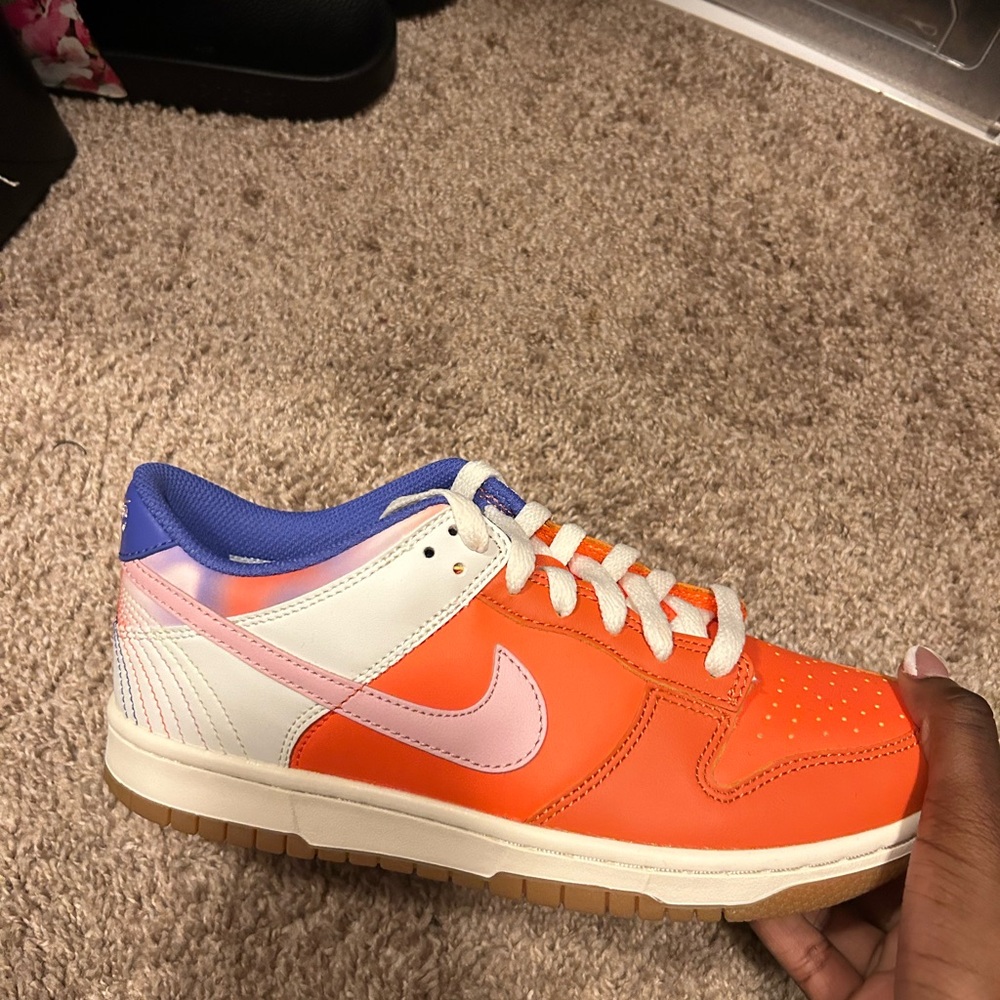 NIKE DUNKS